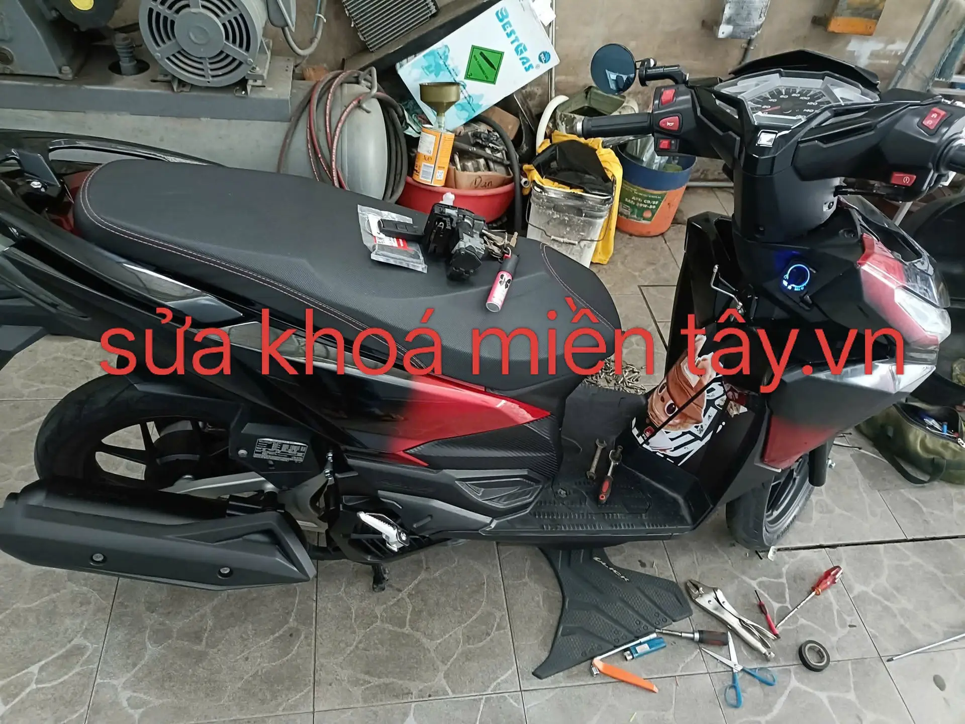 bài viết sửa khóa miền tây